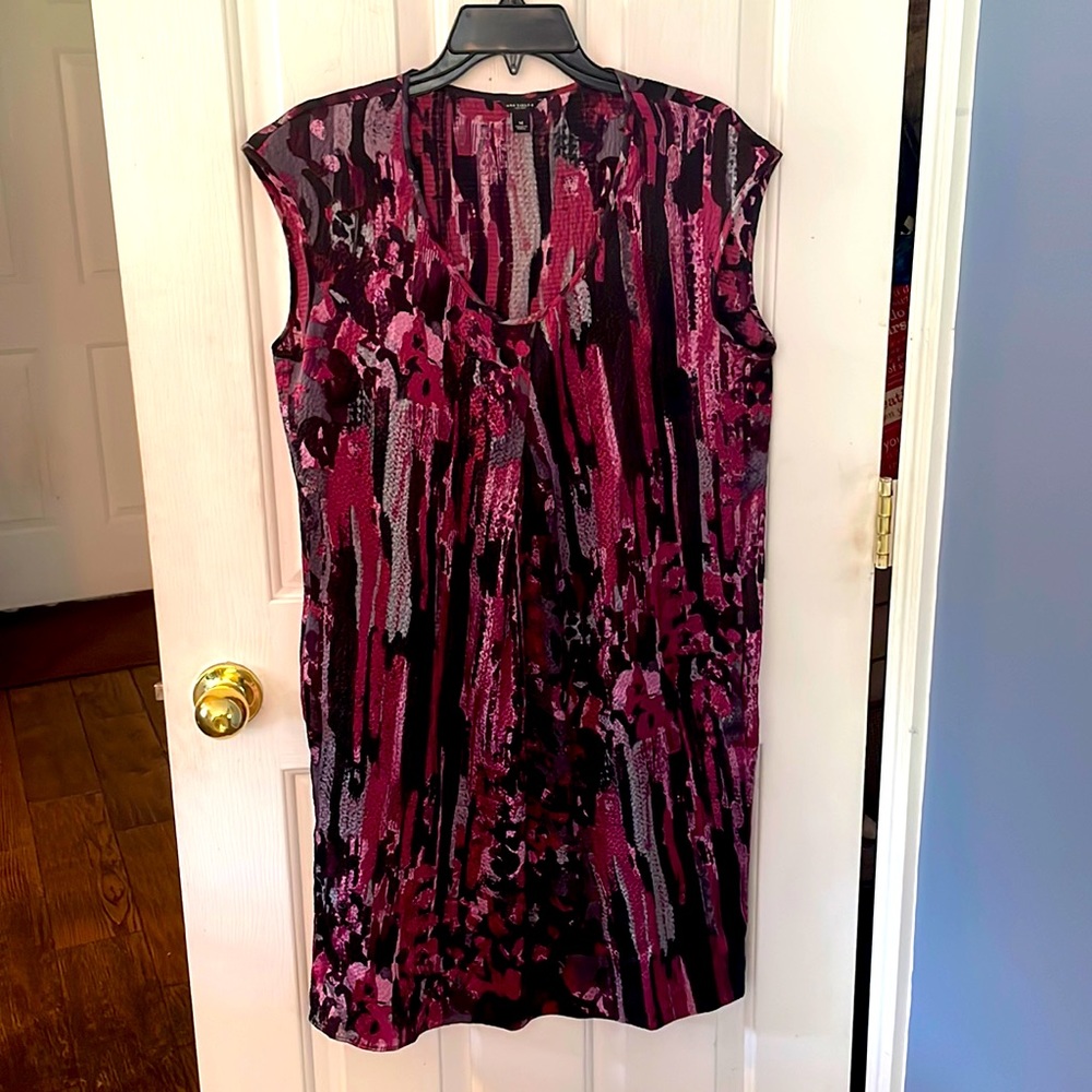 Ann Taylor Silk Sheath Dress, Size Medium with pockets GUC B71